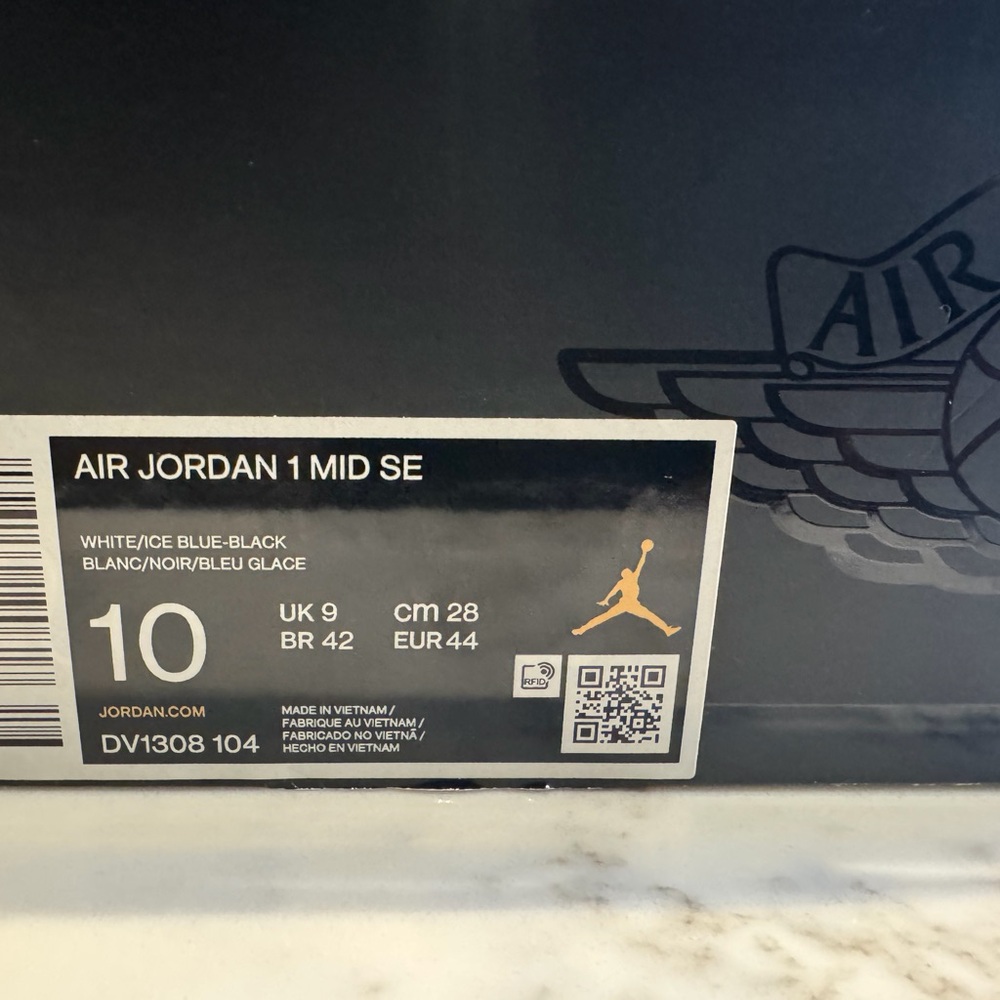 Air Jordan 1 Mid - Picture 5 of 5